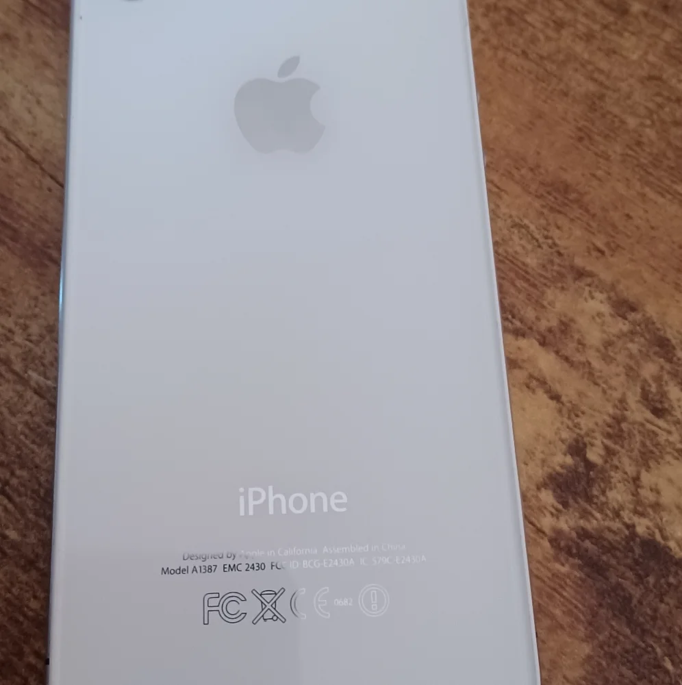 Apple iPhone Model A1387 4S GSM 16GB - White
